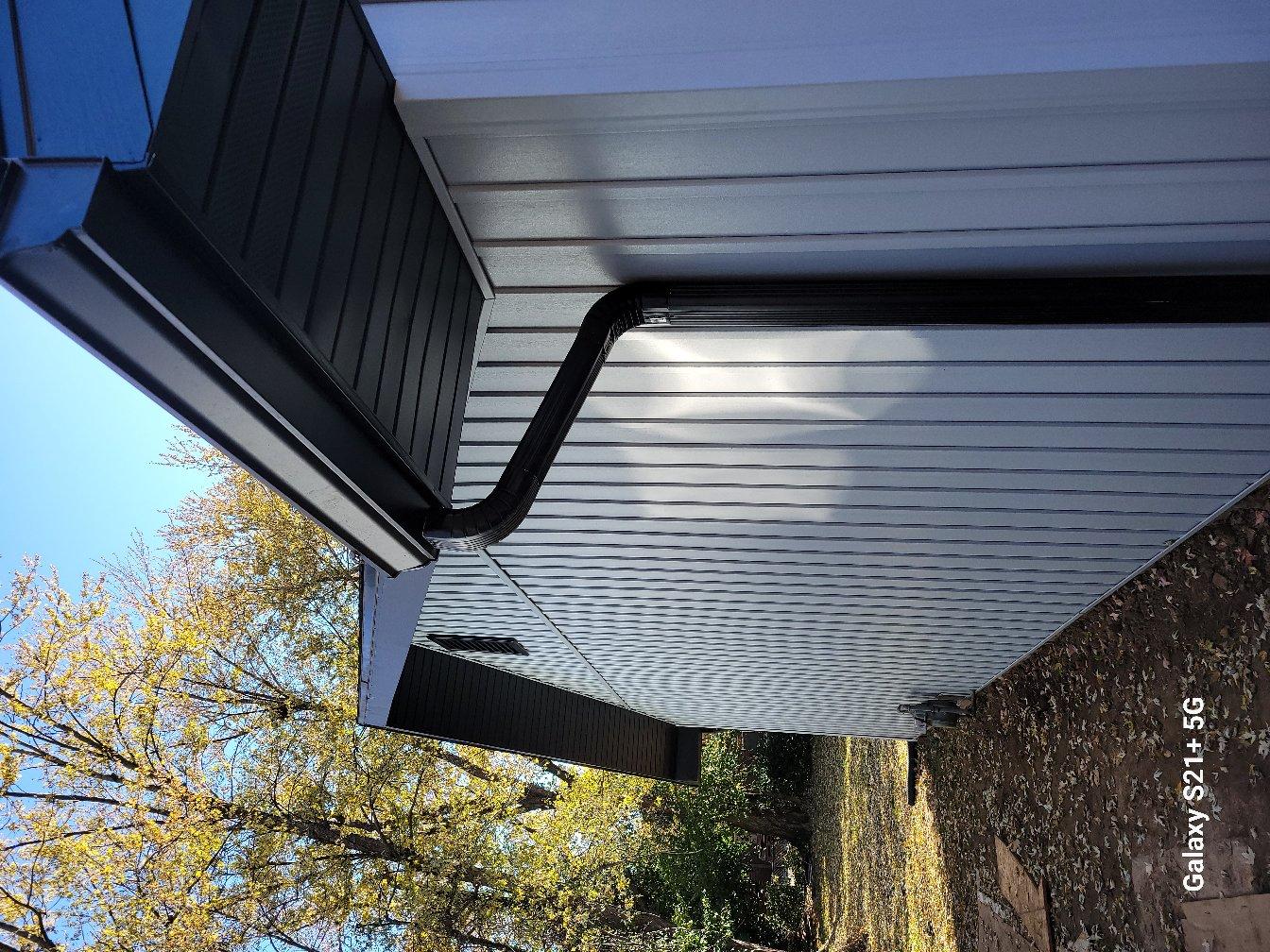Siding project completed by In the Details